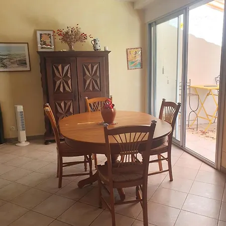 A 200m De La Maison Confortable Hébergement de vacances Leucate